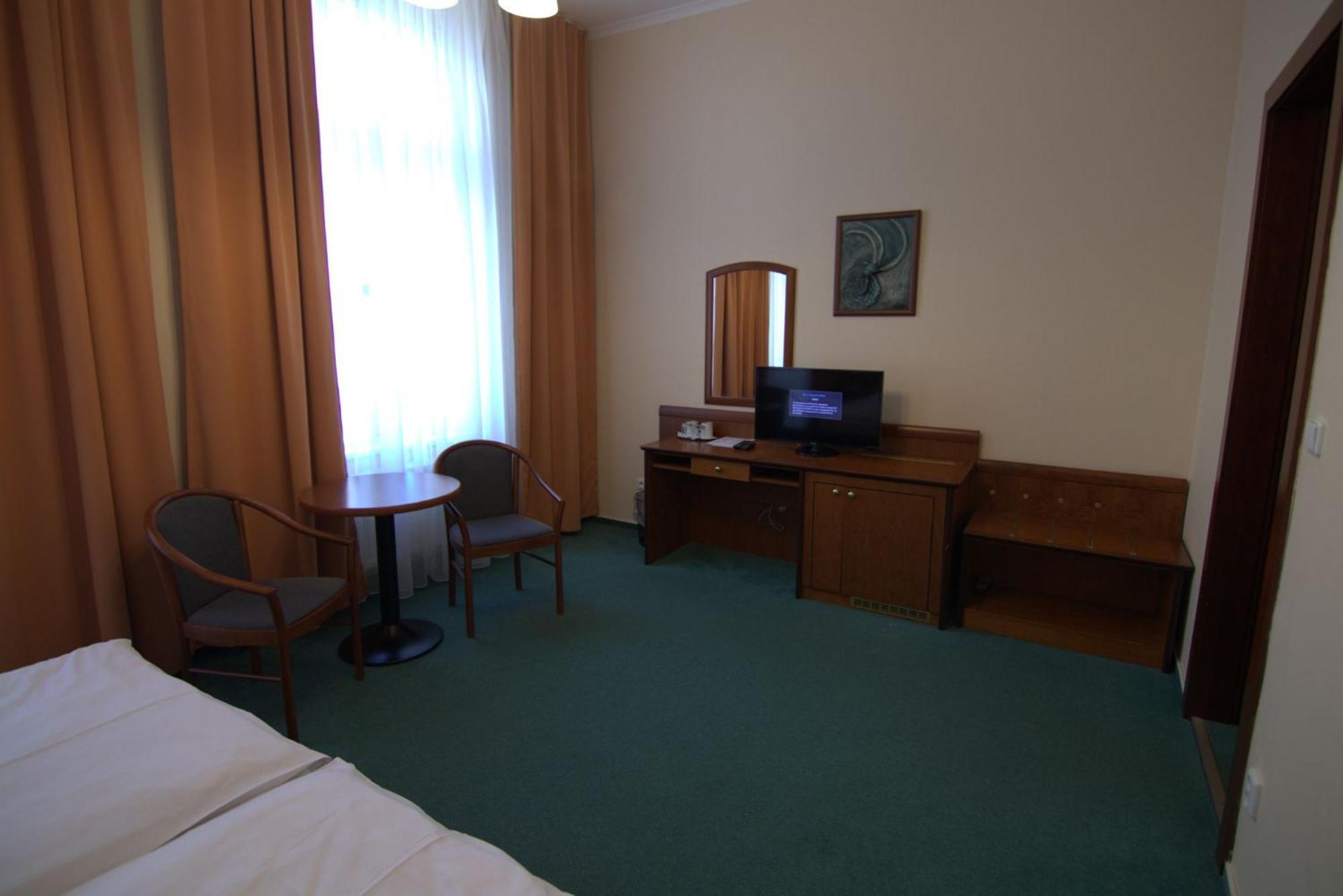 Hotel Westend Marianske Lazne Exterior photo